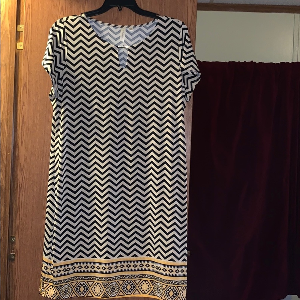 Short Sleeve Chevron Dress